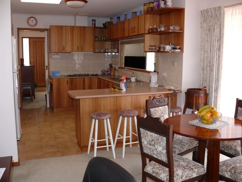 16 Sheerwater Terrace, Paynesville VIC 3880