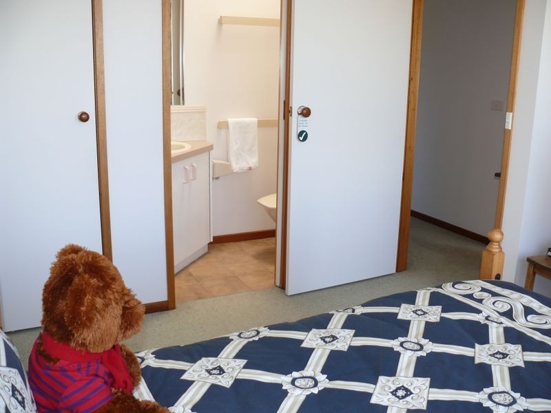 16 Sheerwater Terrace, Paynesville VIC 3880