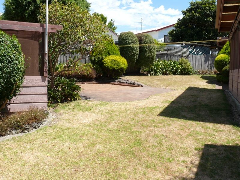 16 Sheerwater Terrace, Paynesville VIC 3880