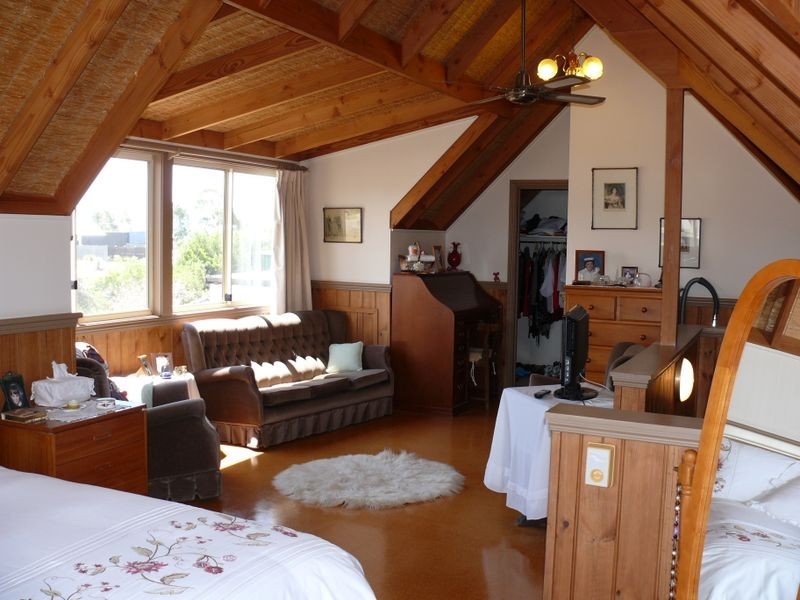 3 Kings Road, Paynesville VIC 3880