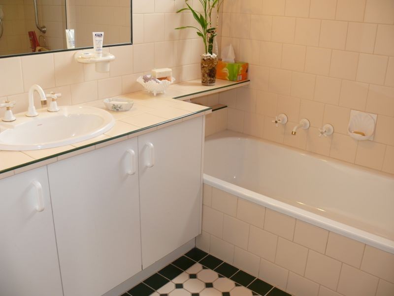 3 Kings Road, Paynesville VIC 3880