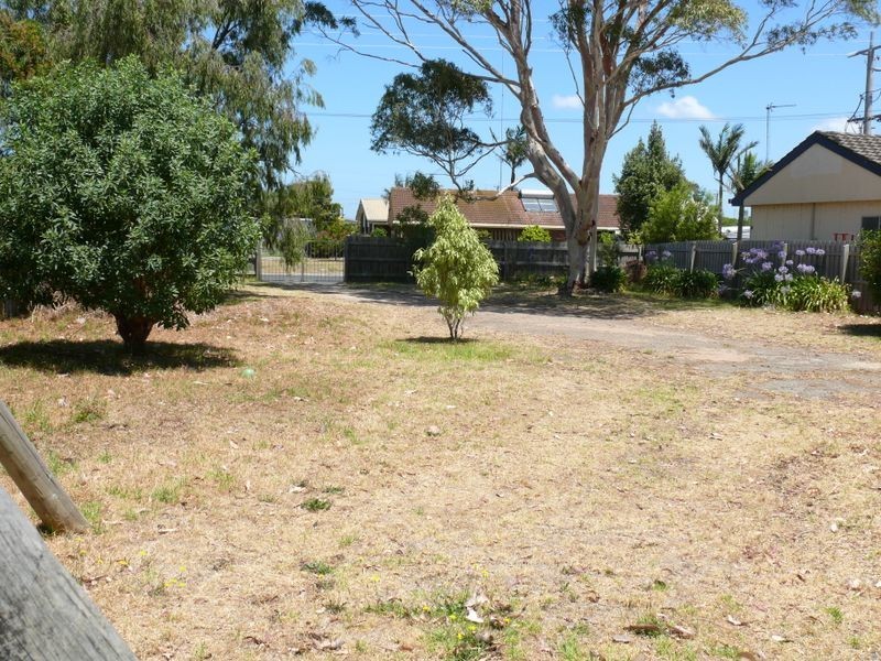 26 McMillan Grove, Paynesville VIC 3880