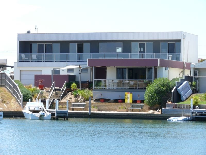 15 Government Road, Paynesville VIC 3880