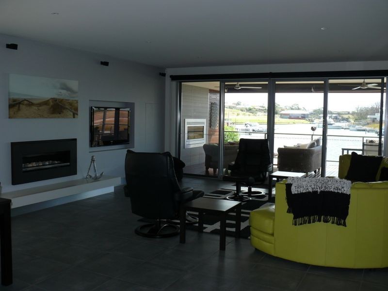 15 Government Road, Paynesville VIC 3880