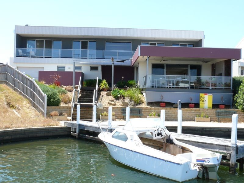 15 Government Road, Paynesville VIC 3880