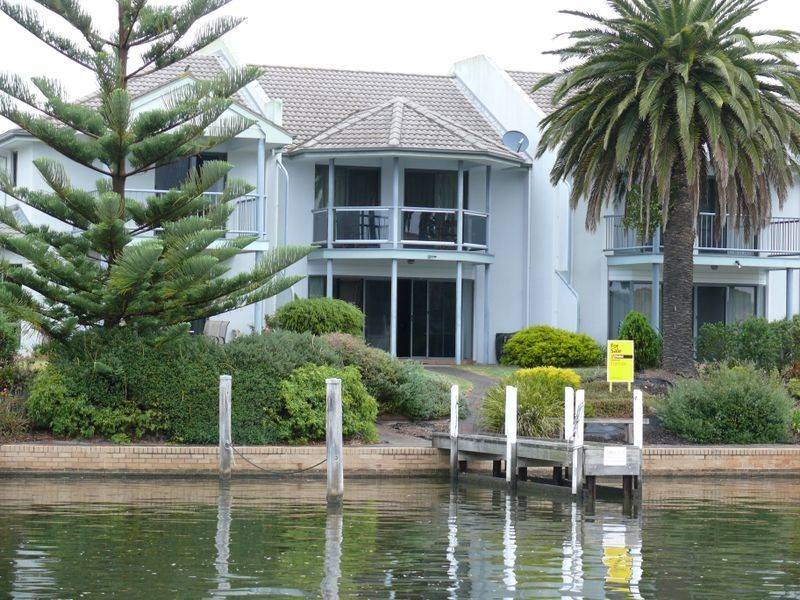 Apartment 2/14 Victoria Street, Paynesville VIC 3880