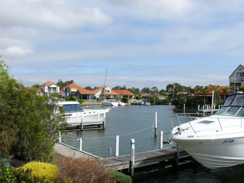 Apartment 2/14 Victoria Street, Paynesville VIC 3880