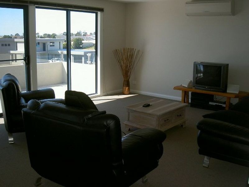 15 Eagle Bay Terrace, Paynesville VIC 3880