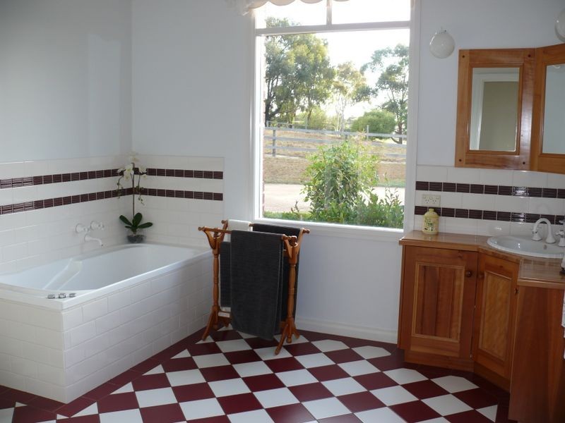 95 Balfours Road, Bairnsdale VIC 3875