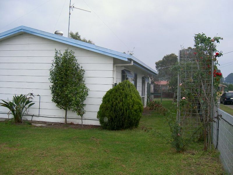 12 Bay Road, Eagle Point VIC 3878