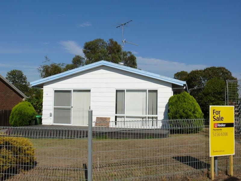 12 Bay Road, Eagle Point VIC 3878