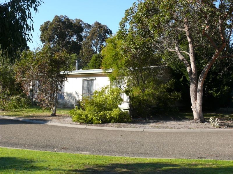 17 Currawong Close, Raymond Island VIC 3880