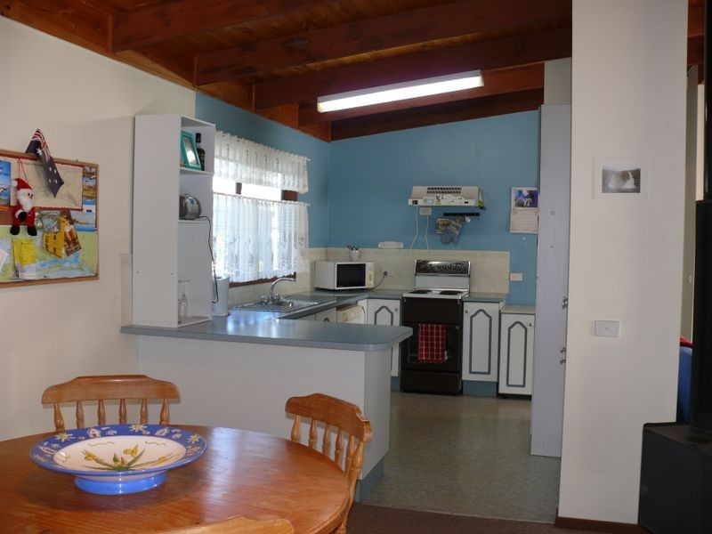 17 Currawong Close, Raymond Island VIC 3880