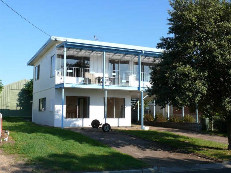 22 McMillan Grove, Paynesville VIC 3880