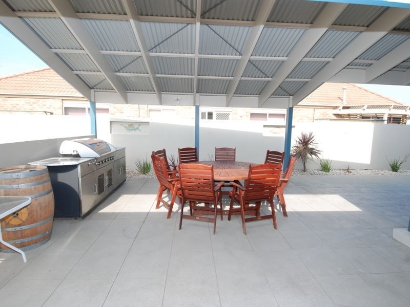 2/9 Windjammer Court, Paynesville VIC 3880