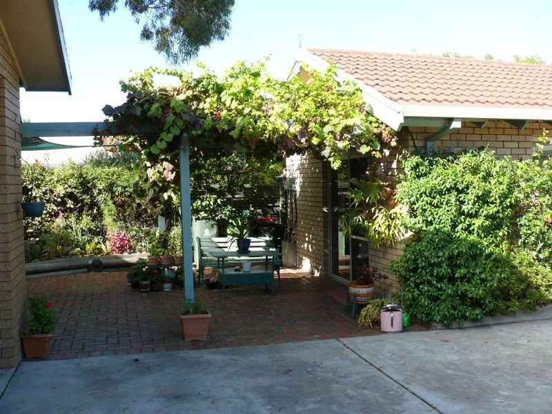 2/129 Western Boulevard, Raymond Island VIC 3880