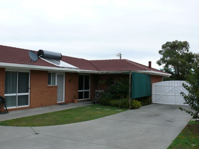 8 May Park Drive, Paynesville VIC 3880