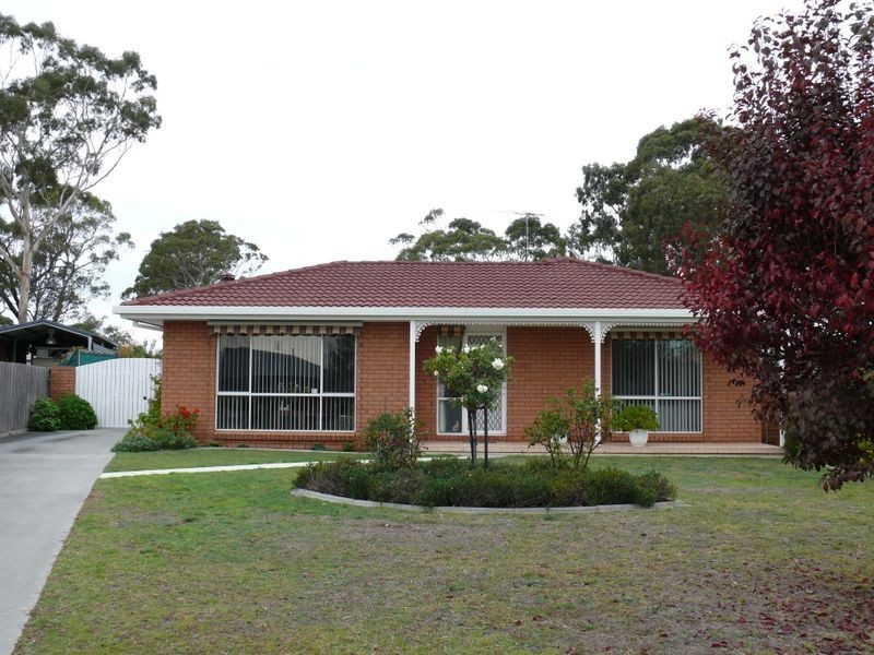 8 May Park Drive, Paynesville VIC 3880