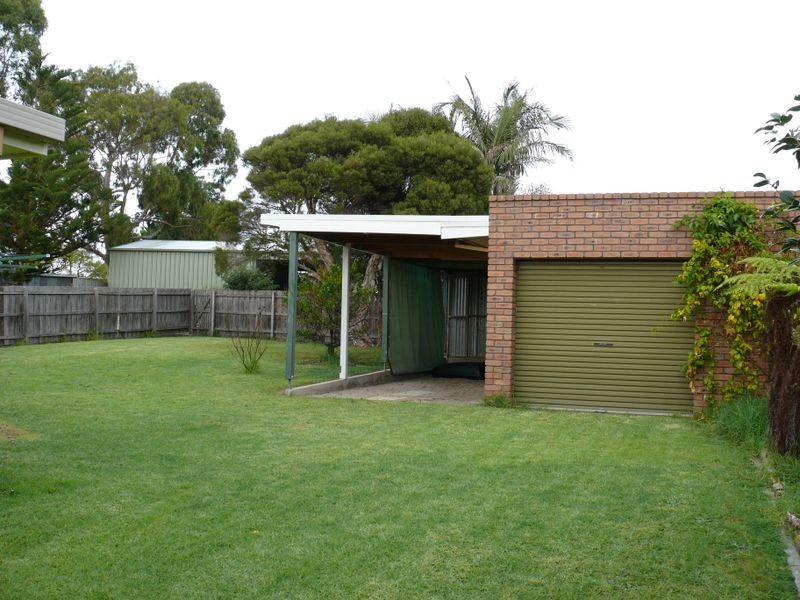 6 Newton Close, Paynesville VIC 3880