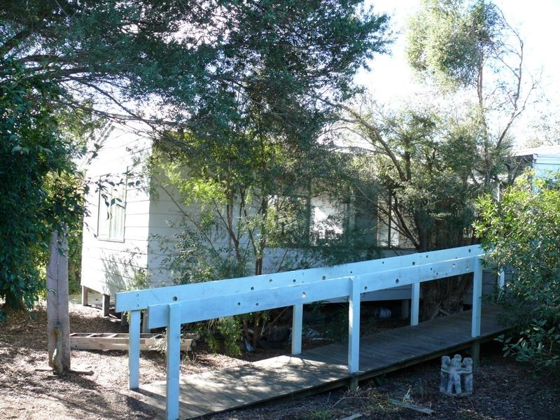 83 Twelfth Avenue, Raymond Island VIC 3880