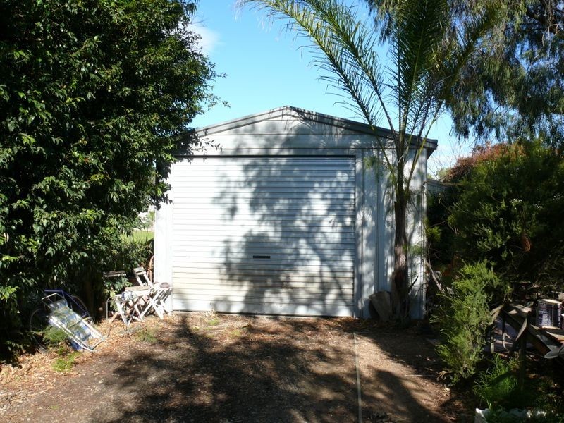 83 Twelfth Avenue, Raymond Island VIC 3880