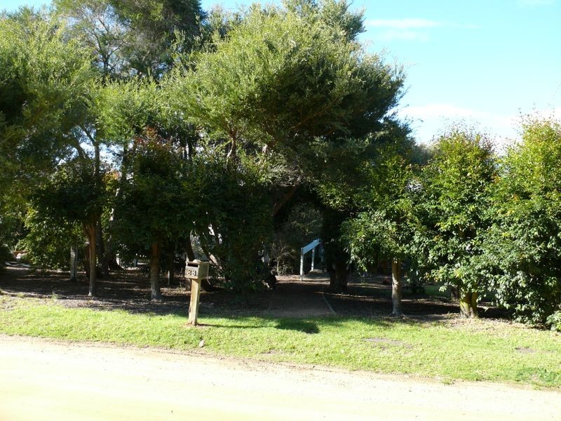 83 Twelfth Avenue, Raymond Island VIC 3880