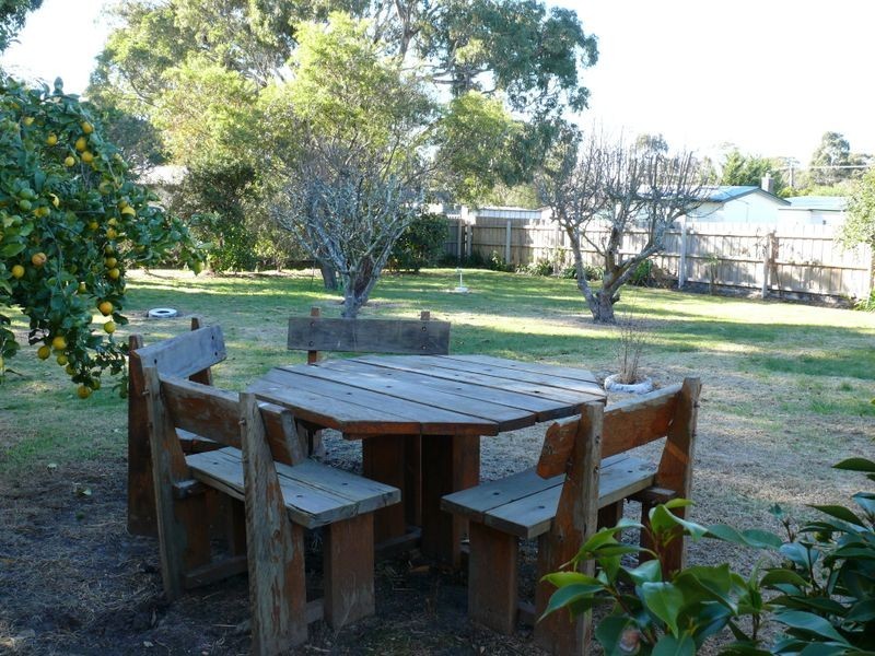 4 Rex Street, Paynesville VIC 3880