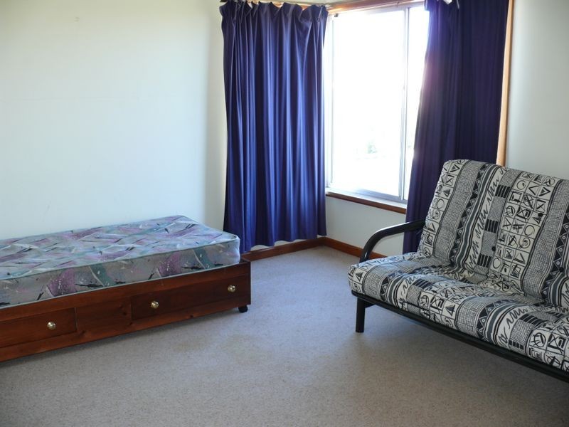1 & 2/12 McMillan Grove, Paynesville VIC 3880