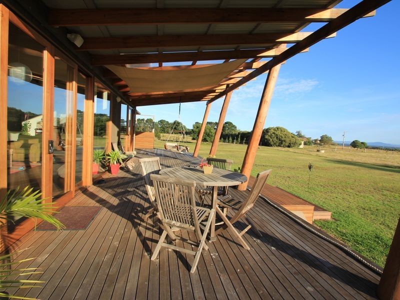 215 Gravelly Point Road, Raymond Island VIC 3880