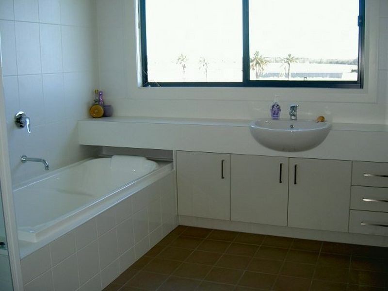 15 Eagle Bay Terrace, Paynesville VIC 3880