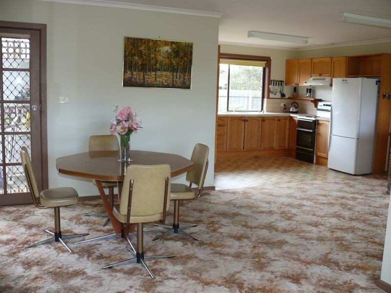 1/33 Newton Close, Paynesville VIC 3880