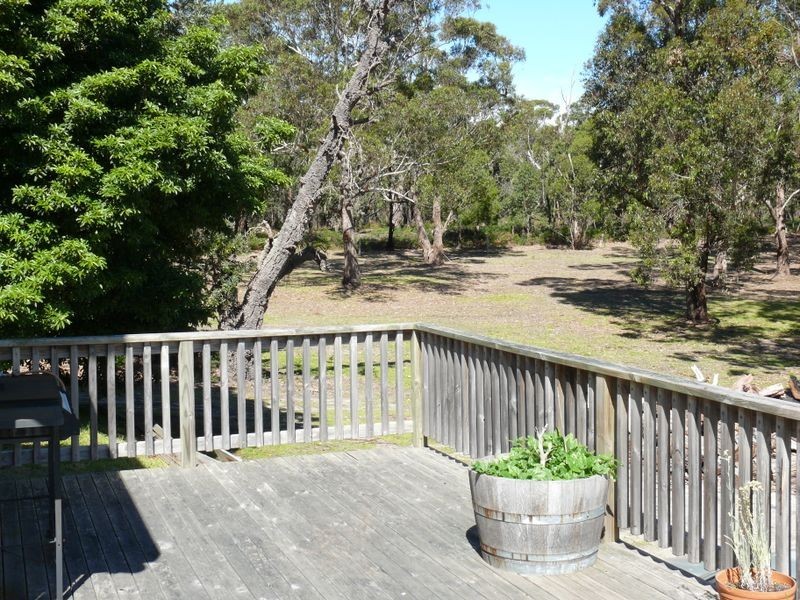 415 Centre Road, Raymond Island VIC 3880