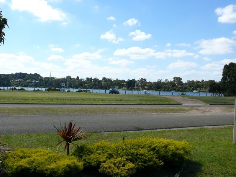 10 Lake Shore Drive, Newlands Arm VIC 3875