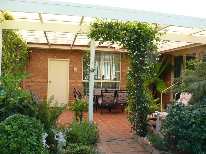 16 McMillan Grove, Paynesville VIC 3880