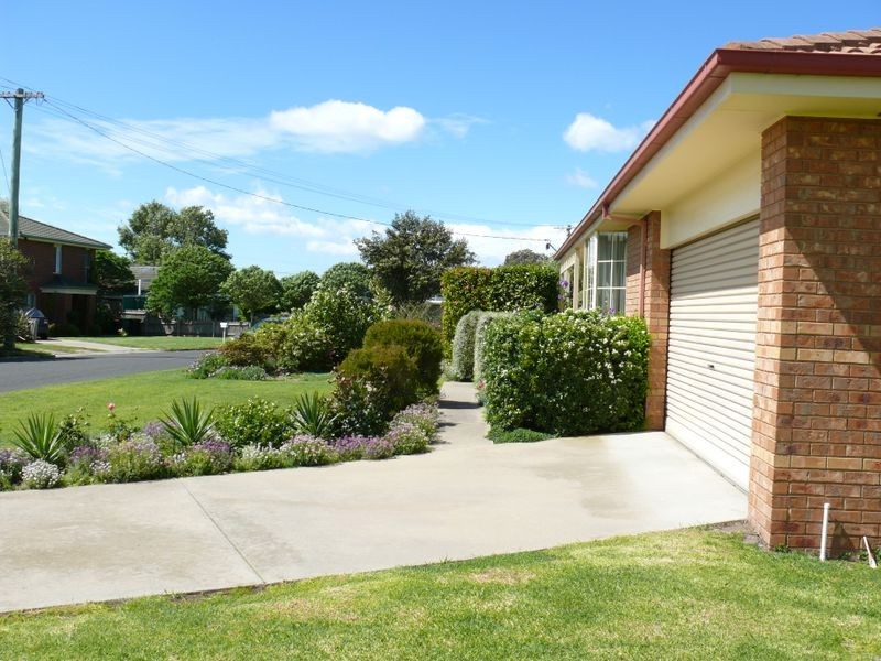 16 McMillan Grove, Paynesville VIC 3880