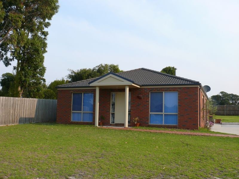16 Acrux Drive, Newlands Arm VIC 3875