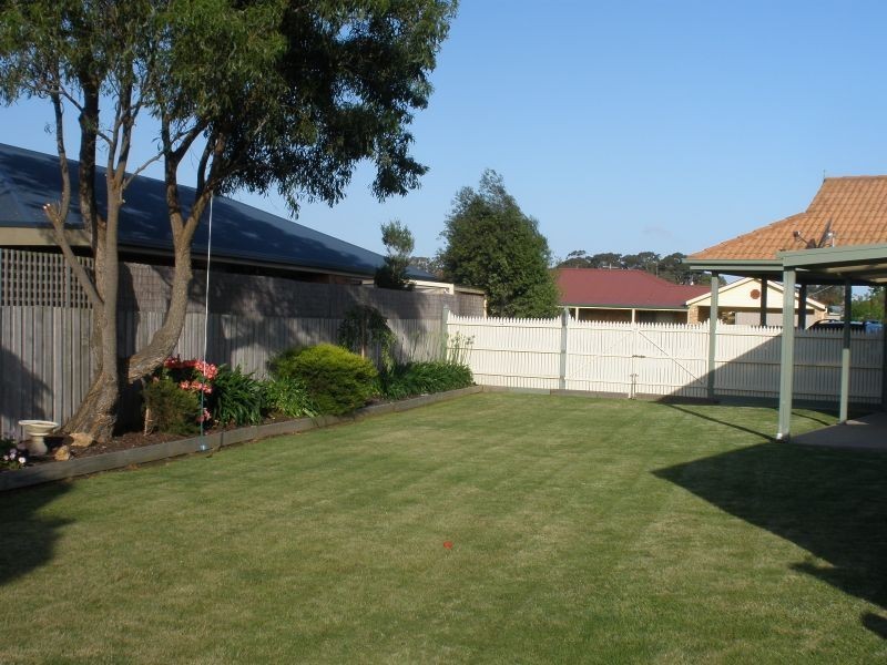 12 Hakea Court, Paynesville VIC 3880