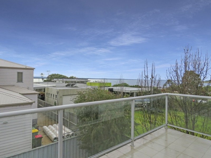 House 2/157 Bay Road, Eagle Point VIC 3878
