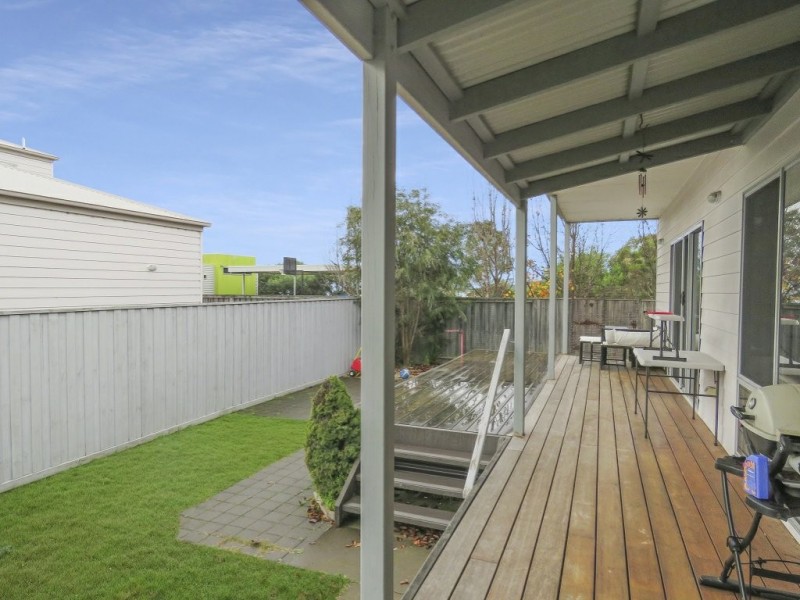 House 2/157 Bay Road, Eagle Point VIC 3878