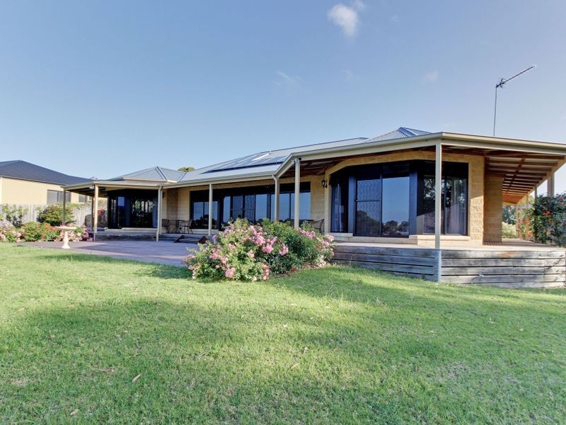 75 Colony Club Drive, Newlands Arm VIC 3875