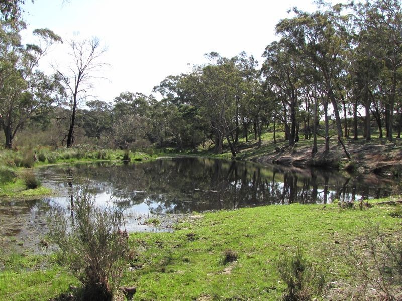 240 Lake Victoria Road, Eagle Point VIC 3878