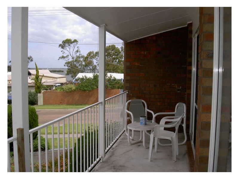 2/1-5 Main Road, Paynesville VIC 3880