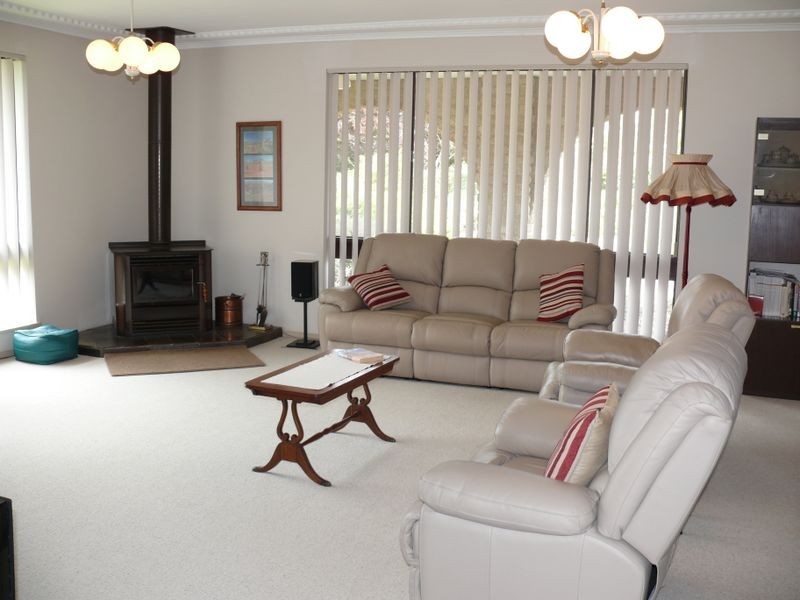 240 Lake Victoria Road, Eagle Point VIC 3878