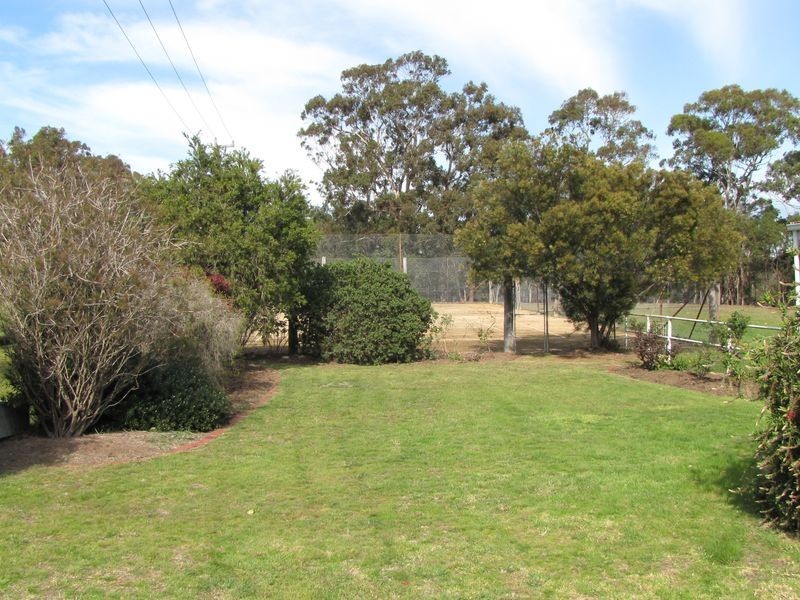 240 Lake Victoria Road, Eagle Point VIC 3878