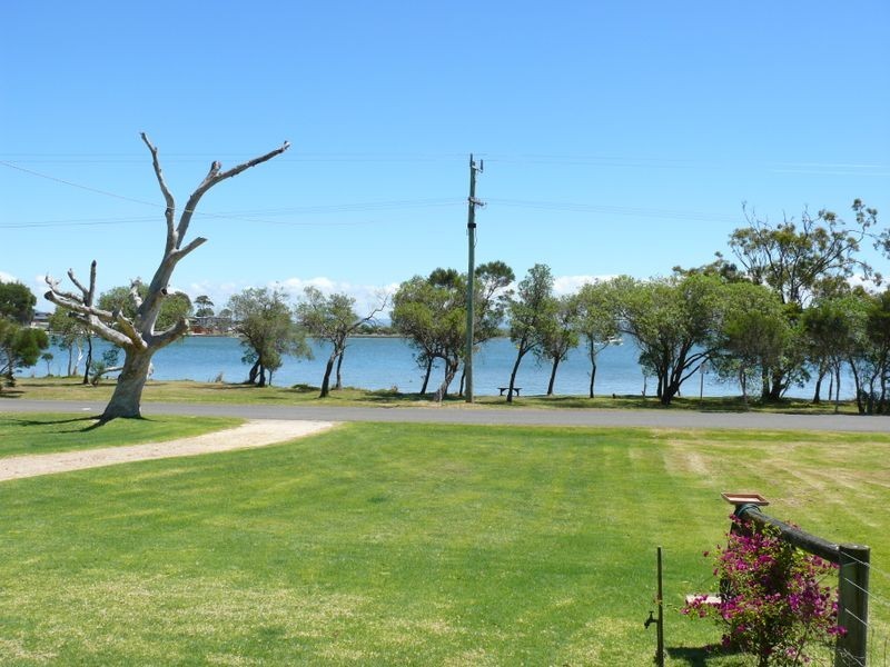 183 Western Boulevard, Raymond Island VIC 3880
