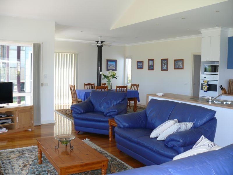 183 Western Boulevard, Raymond Island VIC 3880