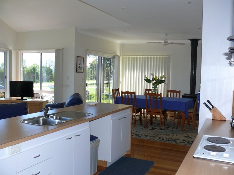 183 Western Boulevard, Raymond Island VIC 3880