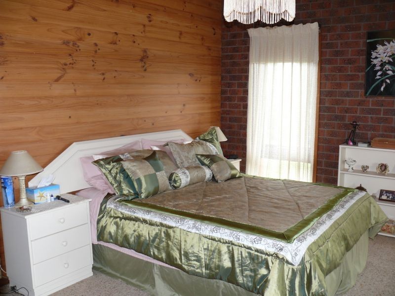 50 Mathiesons Road, Eagle Point VIC 3878