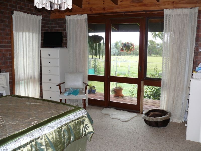 50 Mathiesons Road, Eagle Point VIC 3878