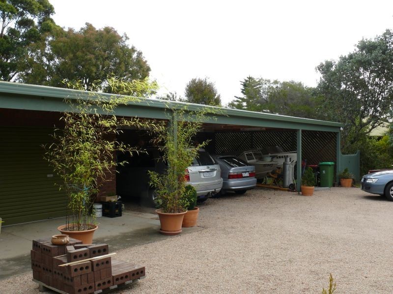 50 Mathiesons Road, Eagle Point VIC 3878